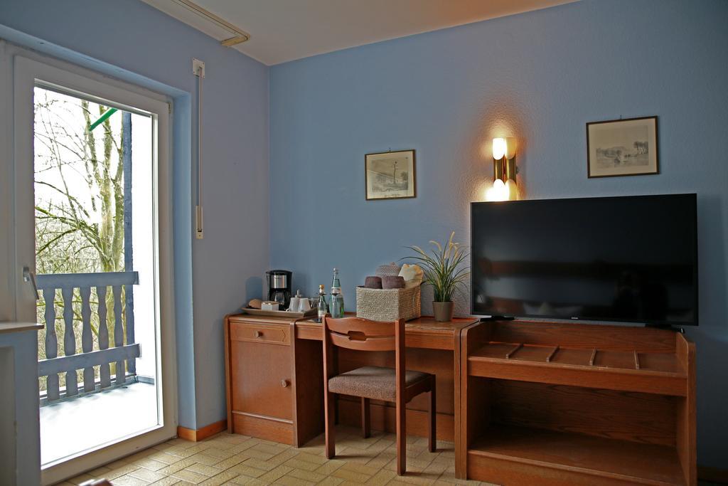 Hotel In Der Strassen Золинген Экстерьер фото
