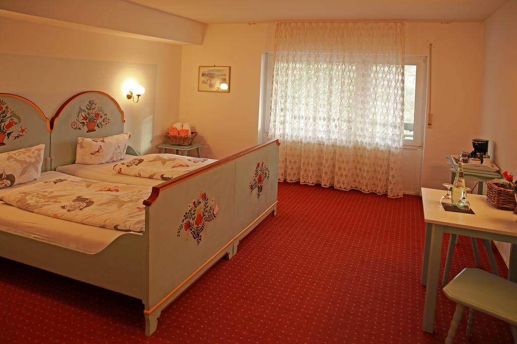 Hotel In Der Strassen Золинген Экстерьер фото